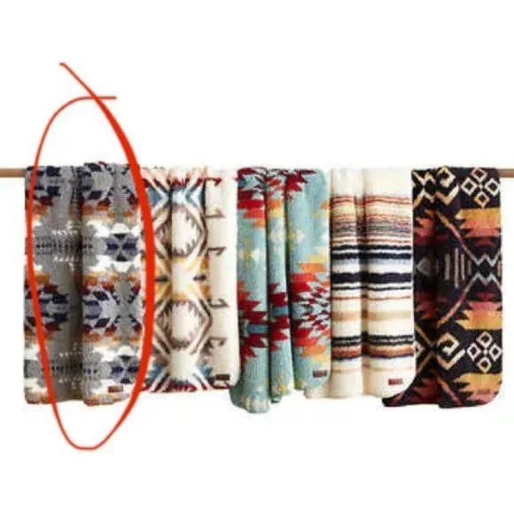 Pendleton Legend Lake Gray Multi Ikat Sherpa Fleece Throw Blanket - Queen, BNIP - Picture 4 of 6